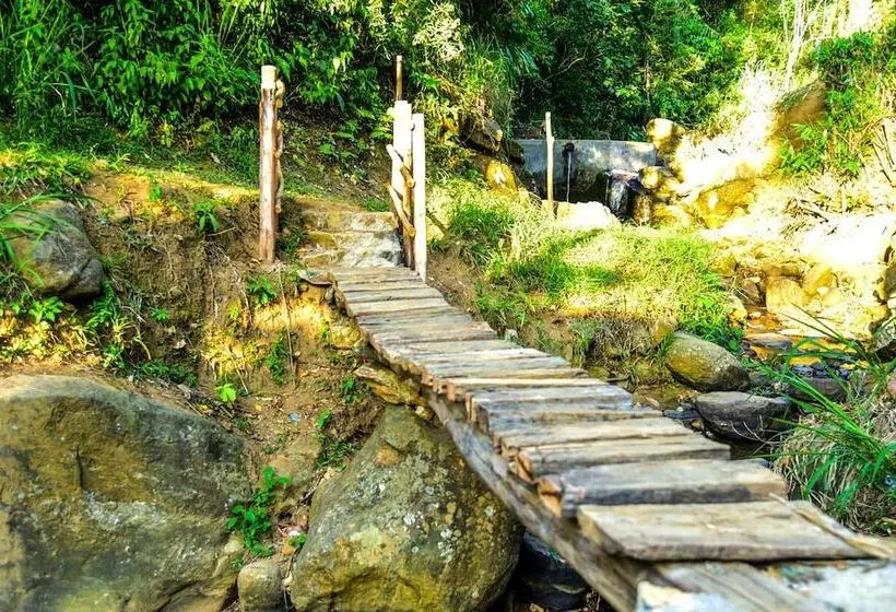 Hotelli Train View Chalet