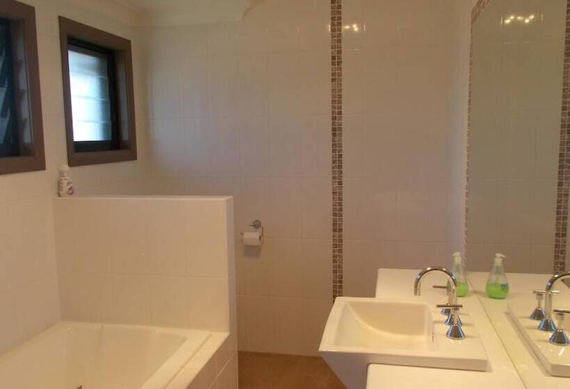 La Bella Vita At South West Rocks No Sheets Or Towels Provided