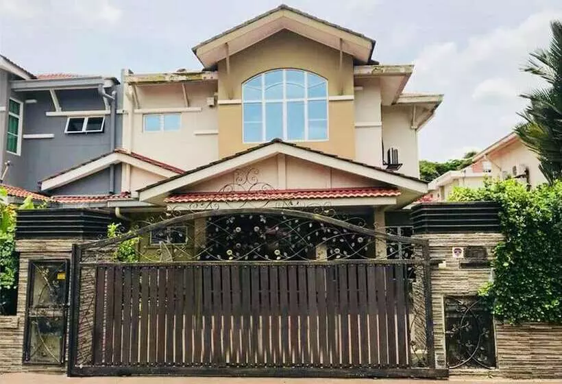 Majatalo Botanic Elegant Suite Klang