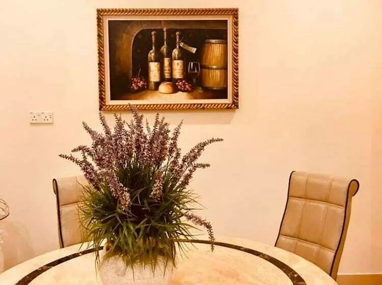 Majatalo Botanic Elegant Suite Klang