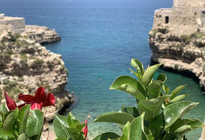 پانسیون Posea  Polignano Sea Suites