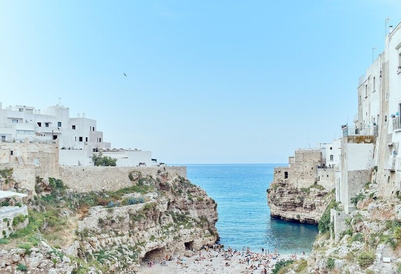 پانسیون Posea  Polignano Sea Suites