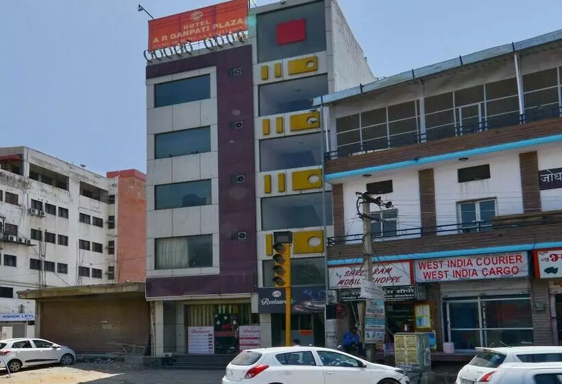 Hotelli A R Ganpati Plaza By Oyo Rooms