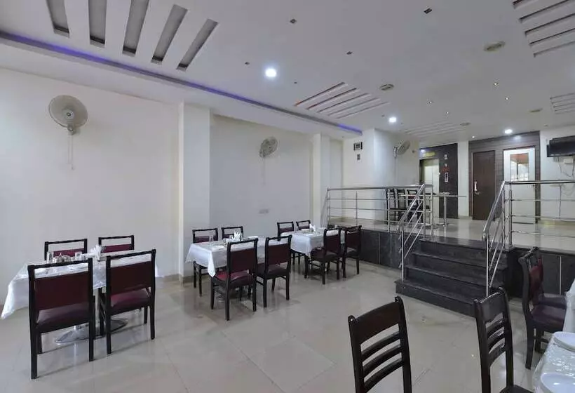 Hotelli A R Ganpati Plaza By Oyo Rooms