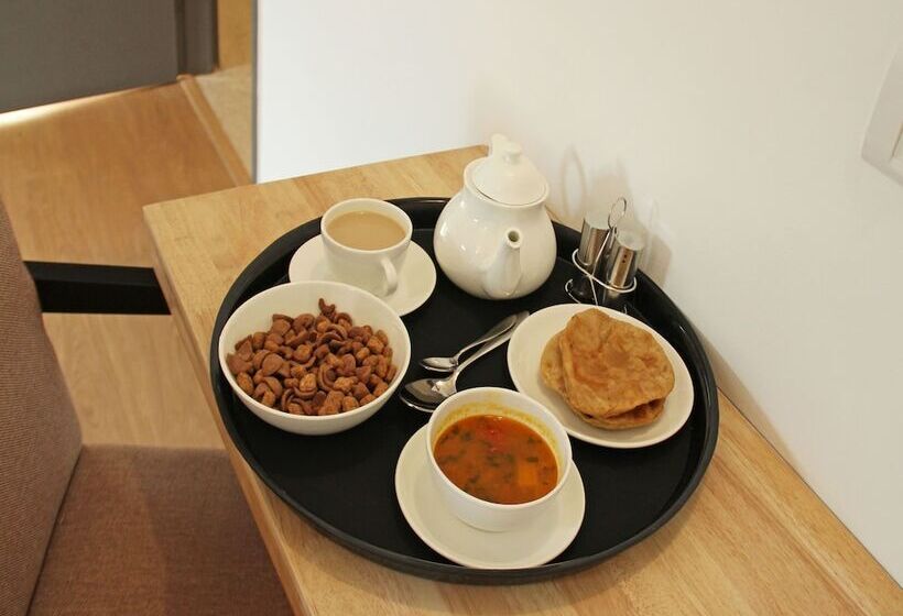 ホテル A R Ganpati Plaza By Oyo Rooms