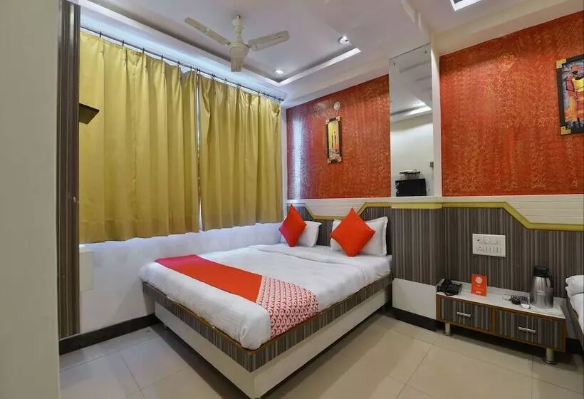 Hotelli A R Ganpati Plaza By Oyo Rooms