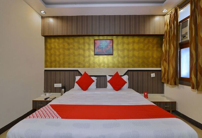 ホテル A R Ganpati Plaza By Oyo Rooms