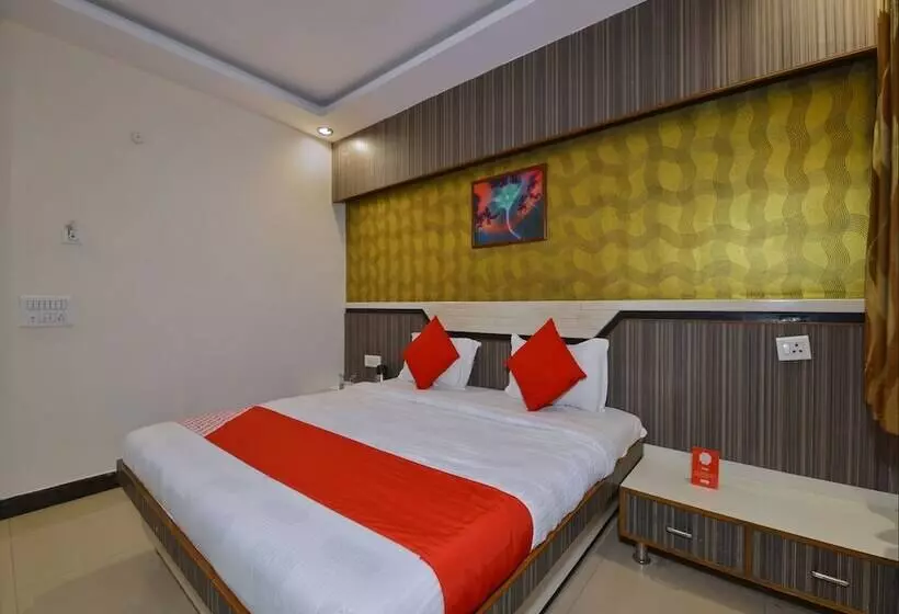Hotelli A R Ganpati Plaza By Oyo Rooms