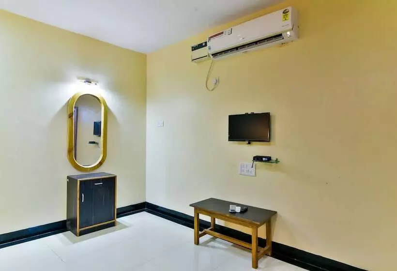 هتل Baga Fantacia Beach Inn