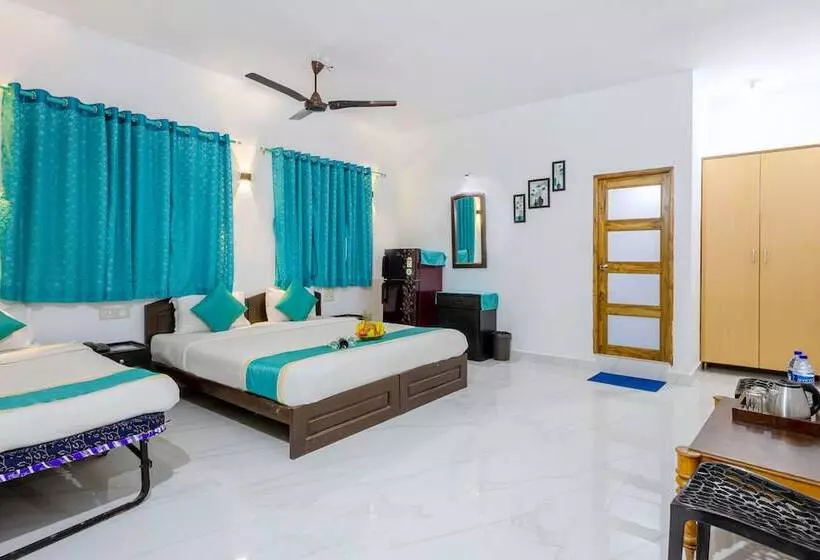 هتل Baga Fantacia Beach Inn