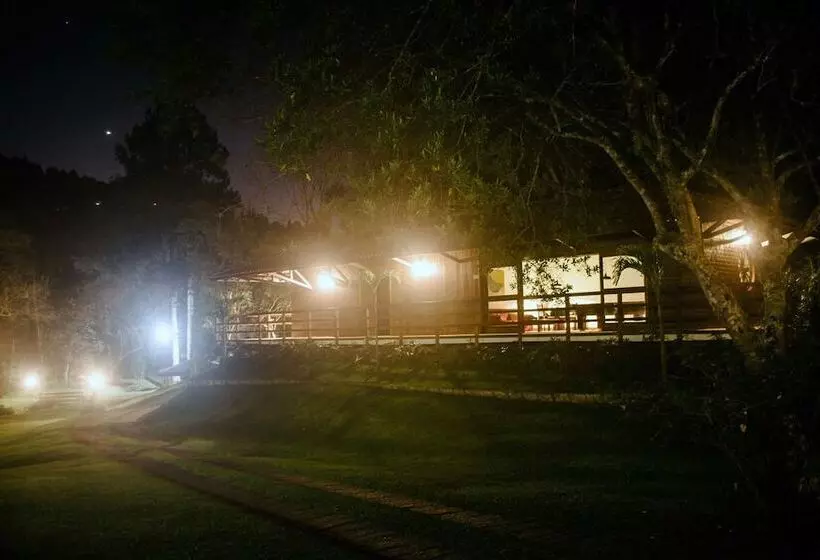 ホテル Pousada Tucano Do Cuiabá