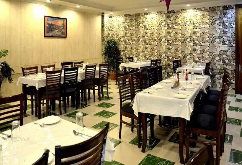 ホテル Tarang Banquets & Conference Centre