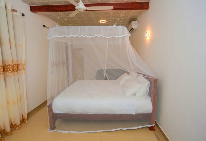 פנסיון Leisure Place