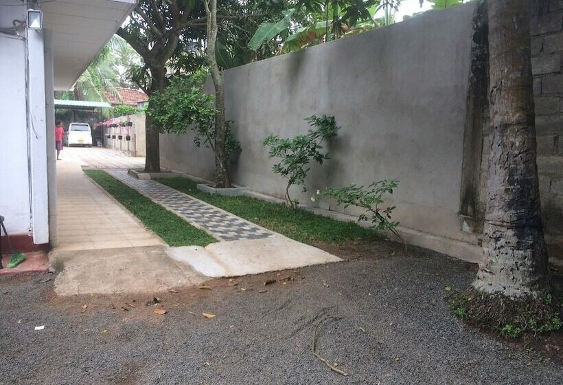 פנסיון Leisure Place