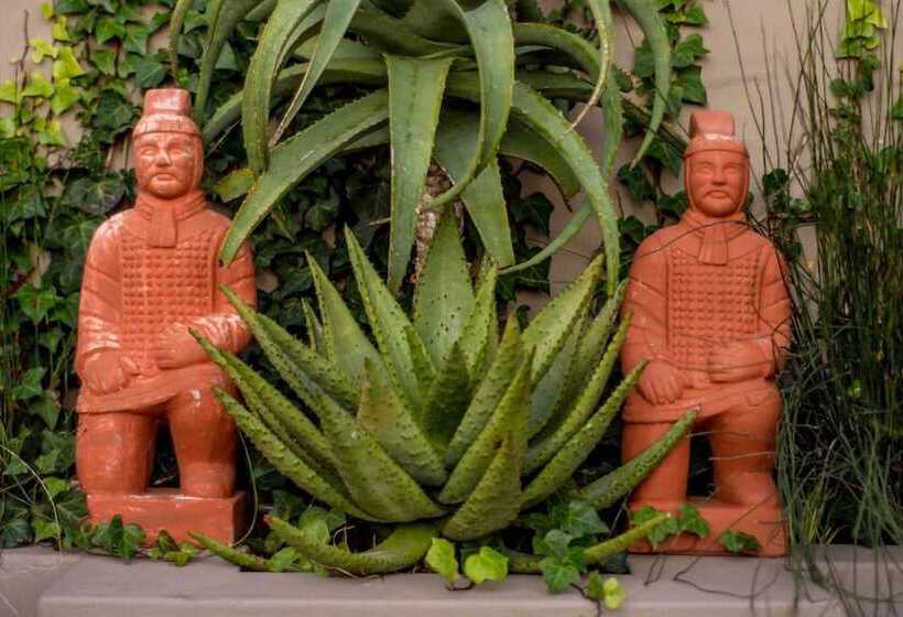 住宿加早餐  Benguela