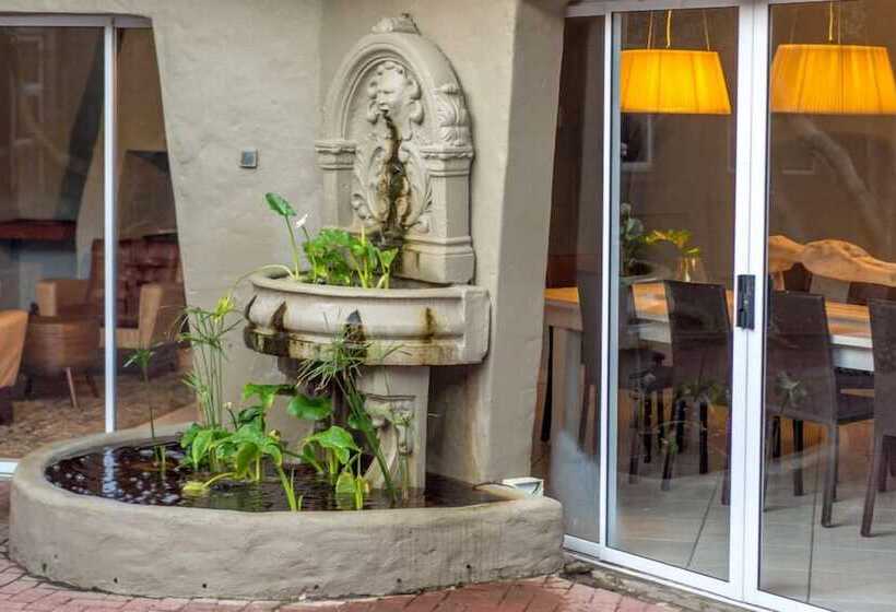 住宿加早餐  Benguela