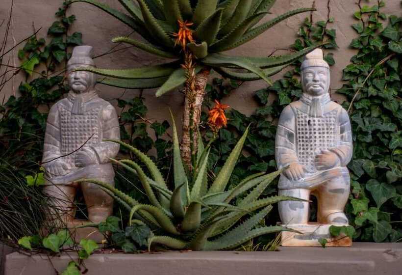 住宿加早餐  Benguela