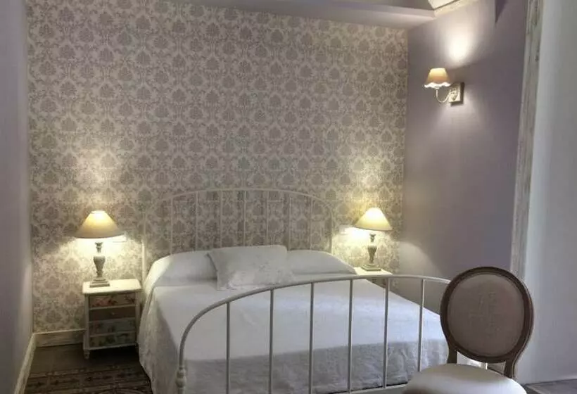 تختخواب و صبحانه La Casa Di Alma Luxury Rooms