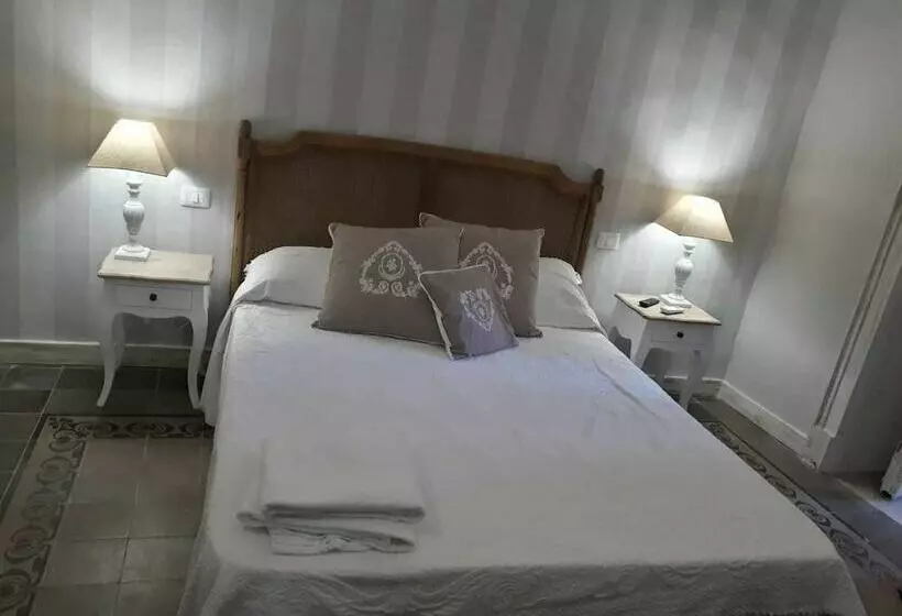 تختخواب و صبحانه La Casa Di Alma Luxury Rooms