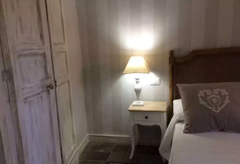 تختخواب و صبحانه La Casa Di Alma Luxury Rooms
