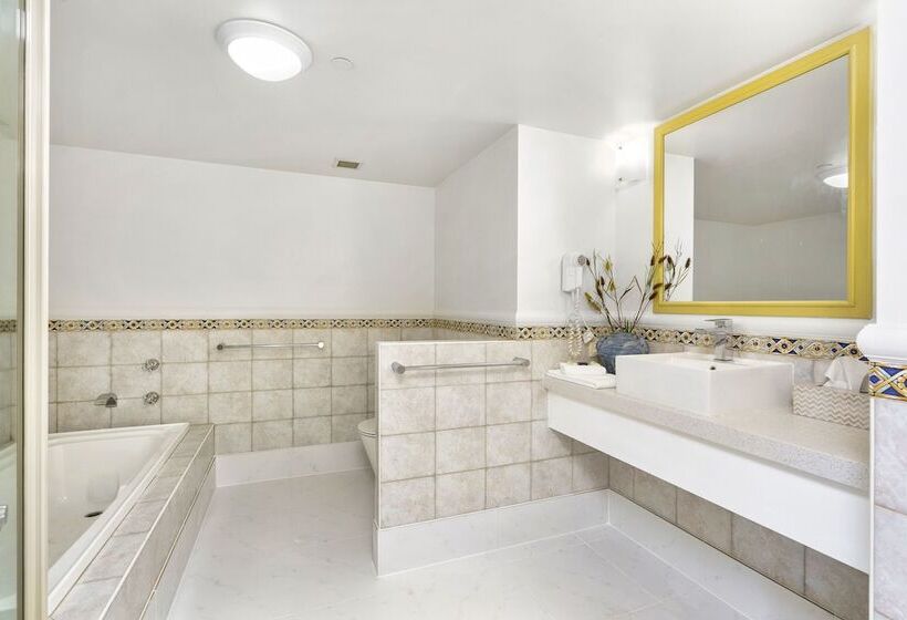 Crown Towers Resort Private Apartments