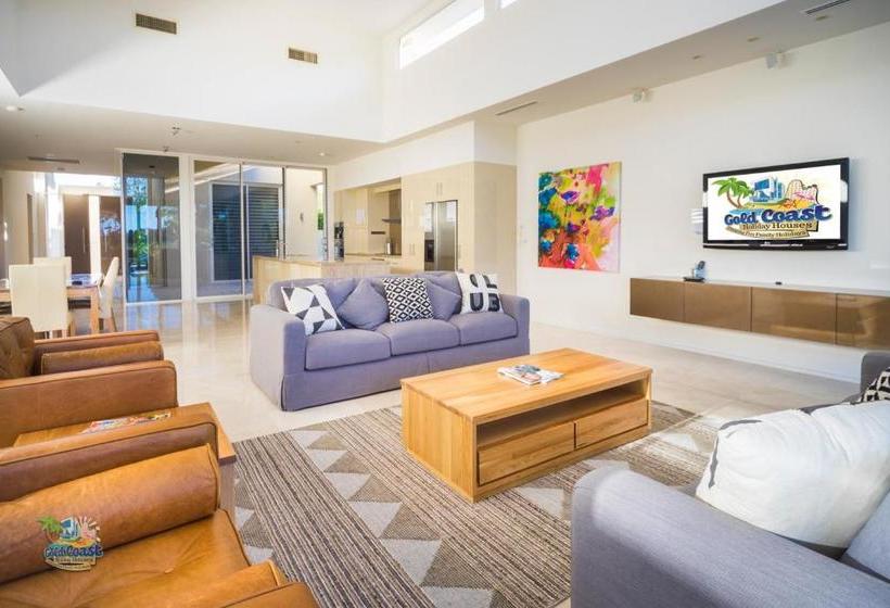 Grand Oasis At Sanctuary Cove