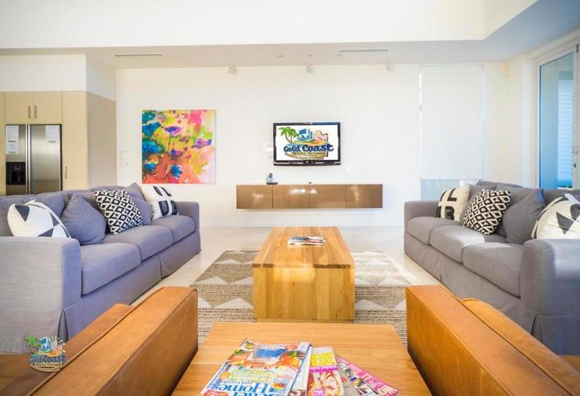 Grand Oasis At Sanctuary Cove