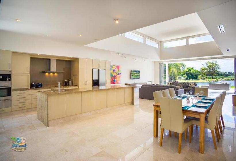 Grand Oasis At Sanctuary Cove