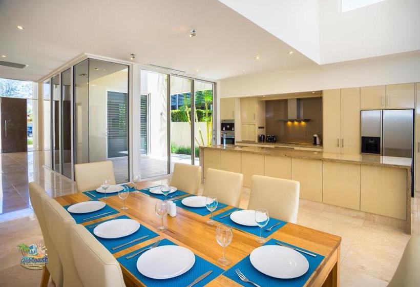 Grand Oasis At Sanctuary Cove