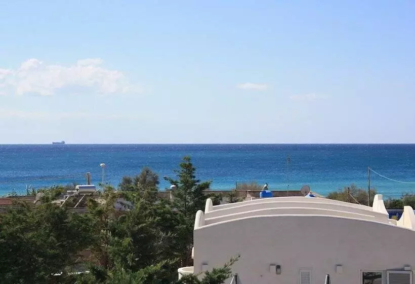 Hostelli Morello Beach