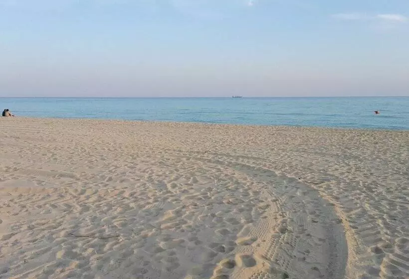 Hostelli Morello Beach