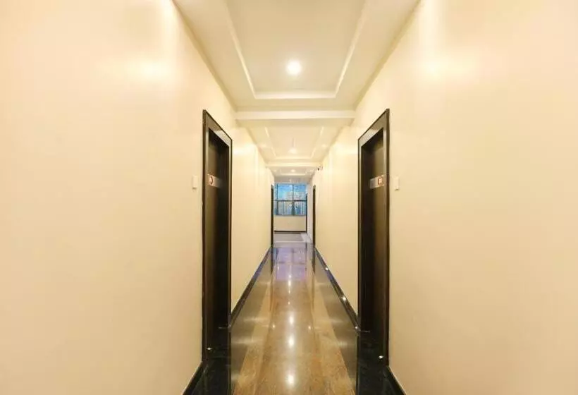 ホテル Ramcharan Residency, Tirupati