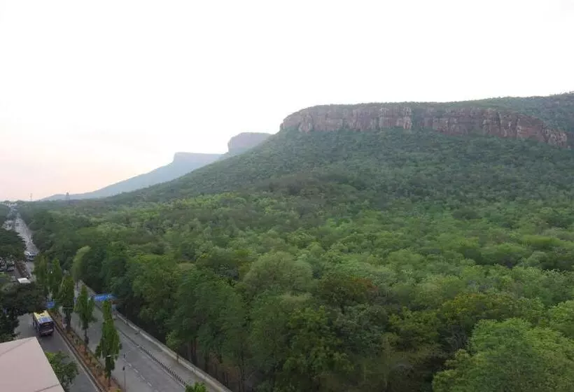 ホテル Ramcharan Residency, Tirupati