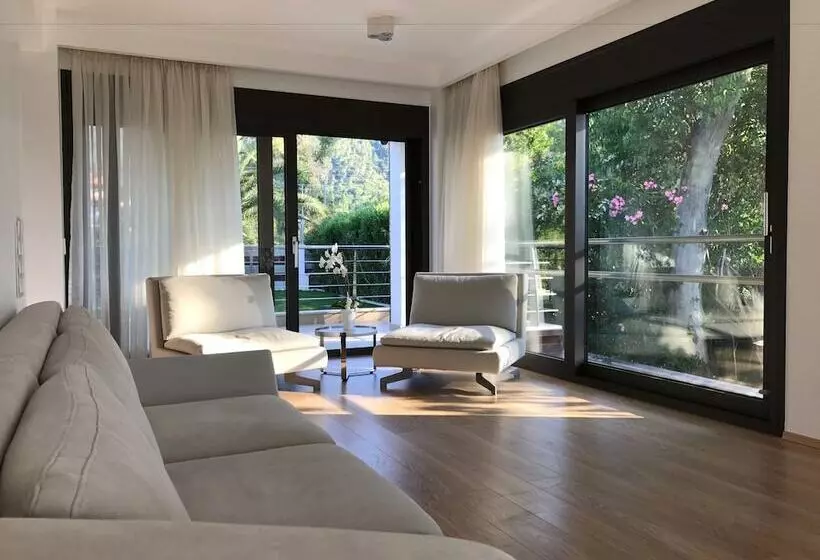 Samaya Beach House