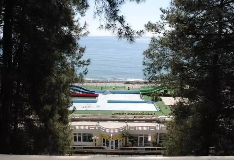 Hotelli Imeni Morisa Toreza Health Resort