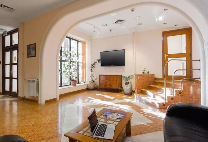 Hotelli Imeni Morisa Toreza Health Resort