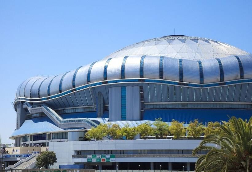 בית מלון כפרי The B Namba Kuromon