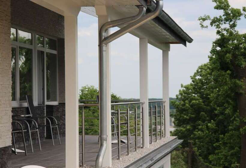 בית מלון כפרי Zum Halbmond