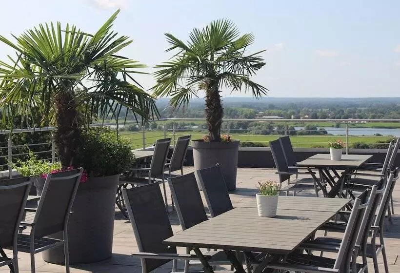 ホテル Zum Halbmond