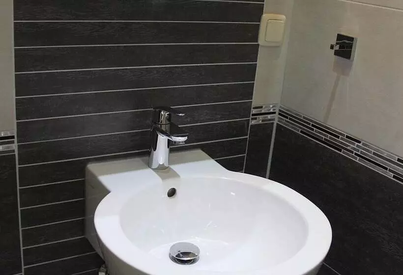 ホテル Zum Halbmond