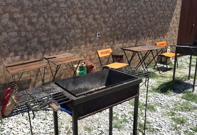 פנסיון Beausoleil Guesthouse