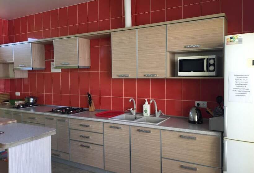 פנסיון Beausoleil Guesthouse