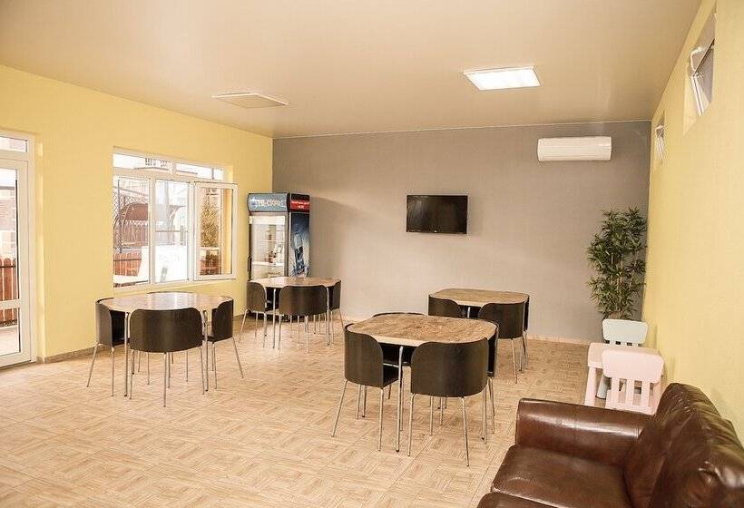 פנסיון Beausoleil Guesthouse