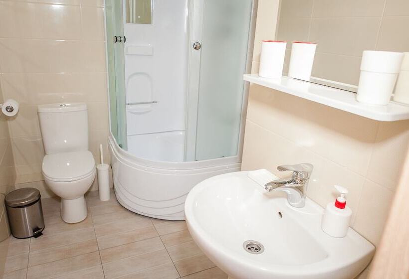 פנסיון Beausoleil Guesthouse