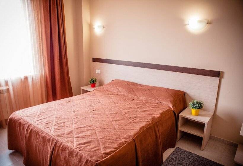 פנסיון Beausoleil Guesthouse