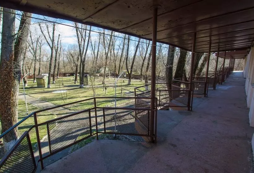 Retkeilymaja Izumrud