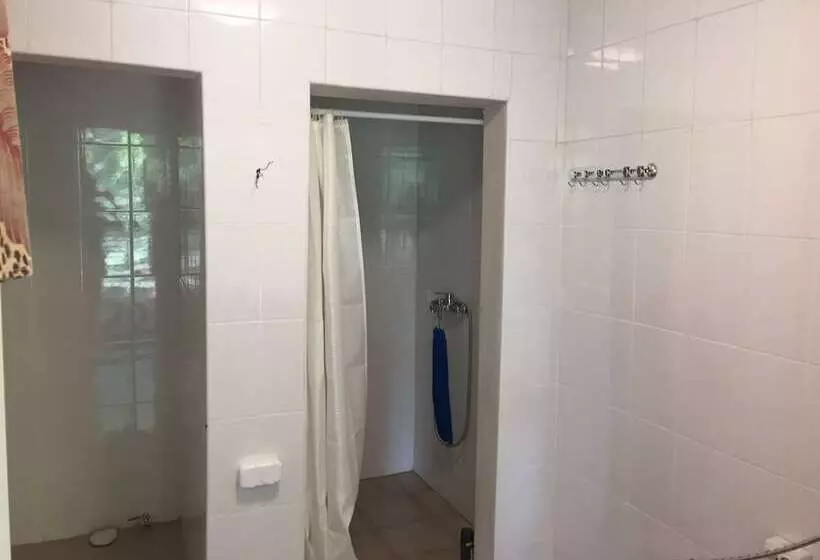 Retkeilymaja Izumrud