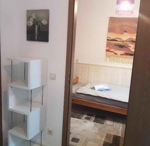 Apartment Im Luisenviertel   Grün