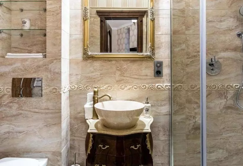 Exclusive Royal Apartments