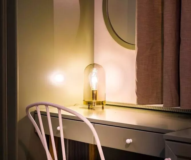 ホテル Allure Central Boutique